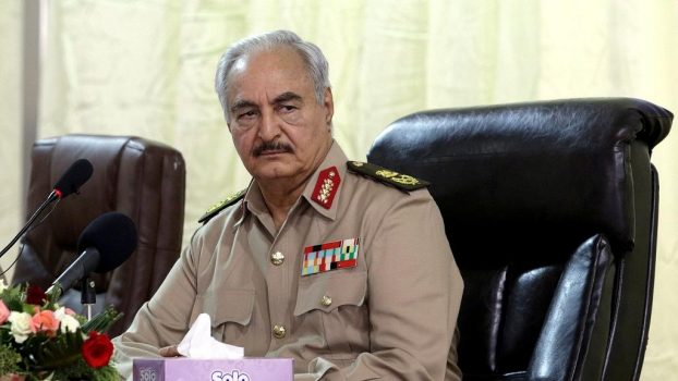 Libye : le gouvernement de Tripoli lance un mandat d’arrêt contre Haftar