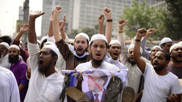 Bangladesh : plus de 50.000 musulmans protestent contre Emmanuel Macron et la France