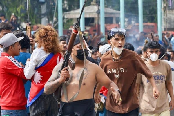 Chaos au Népal : Les images spectaculaires d’un pays qui s’embrase